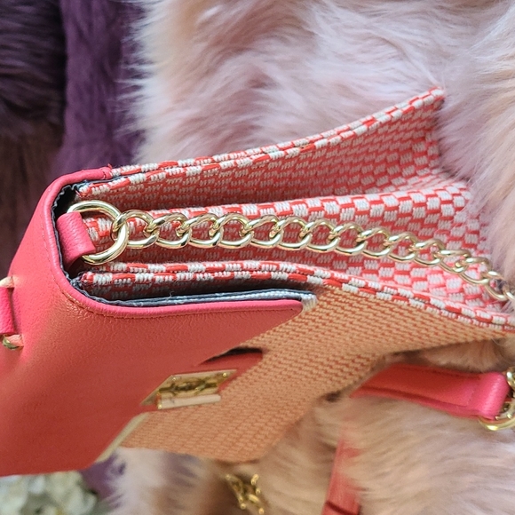 Olivia&Joy Coral and Beige Pocketbook - Picture 8 of 8